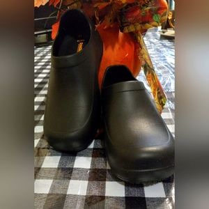 MEN SHOES